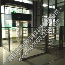 荷塘站矩形半高護(hù)欄組合