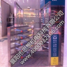 耒陽西站矩形半高護(hù)欄組合